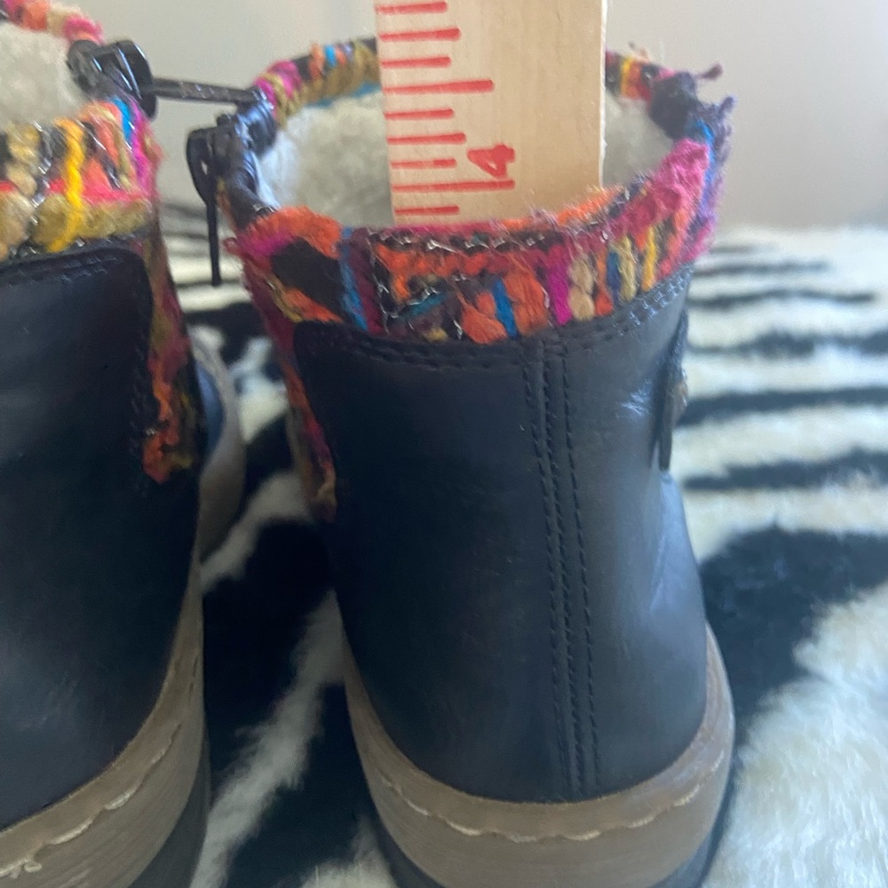 Women's Black Multicolor Ankle Boots - Picture 7 of 8